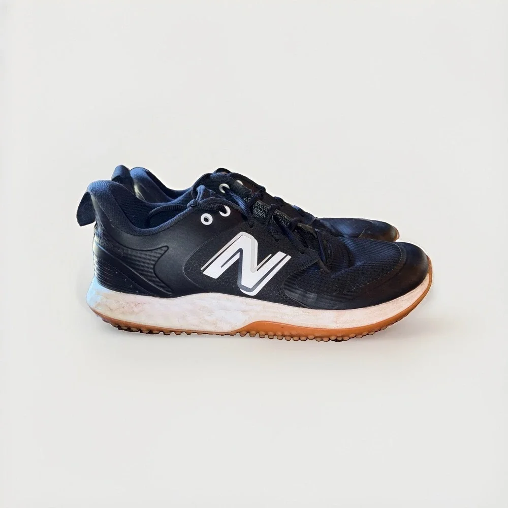 New Balance W11 M9.5 Turf Trainer Fresh Foam Athletic Unisex Shoes